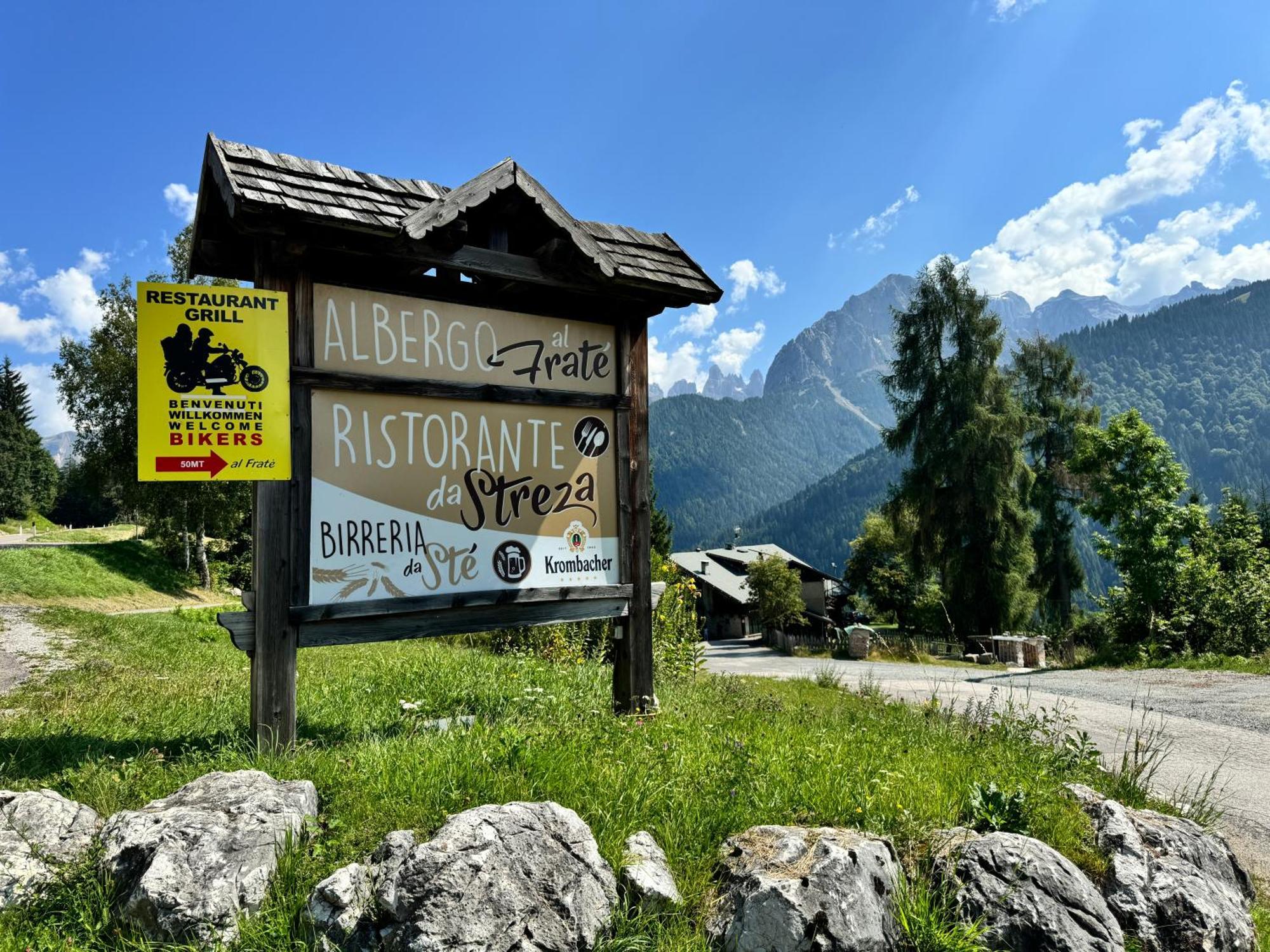 مادونا دي كامبيليو Albergo Ristorante Al Frate Da Streza المظهر الخارجي الصورة