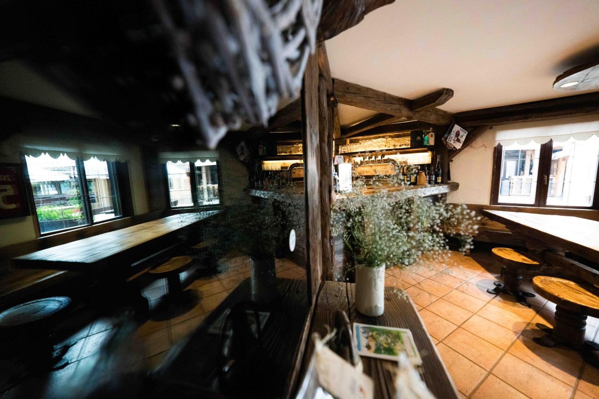 مادونا دي كامبيليو Albergo Ristorante Al Frate Da Streza المظهر الخارجي الصورة