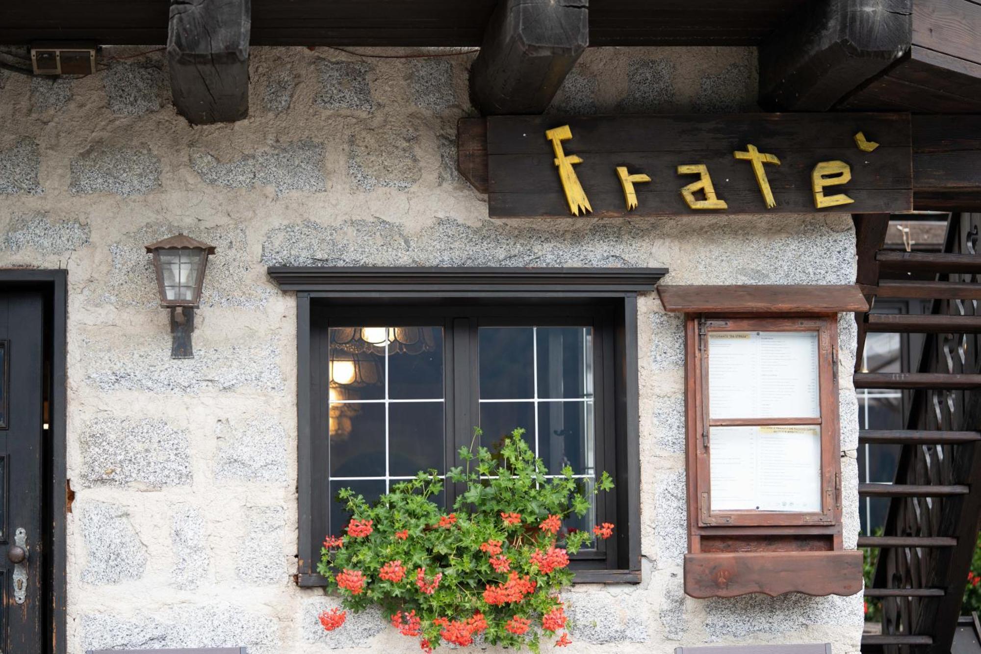 مادونا دي كامبيليو Albergo Ristorante Al Frate Da Streza المظهر الخارجي الصورة